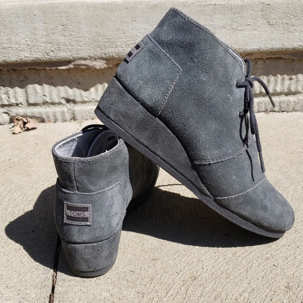 Toms grey suede wedges